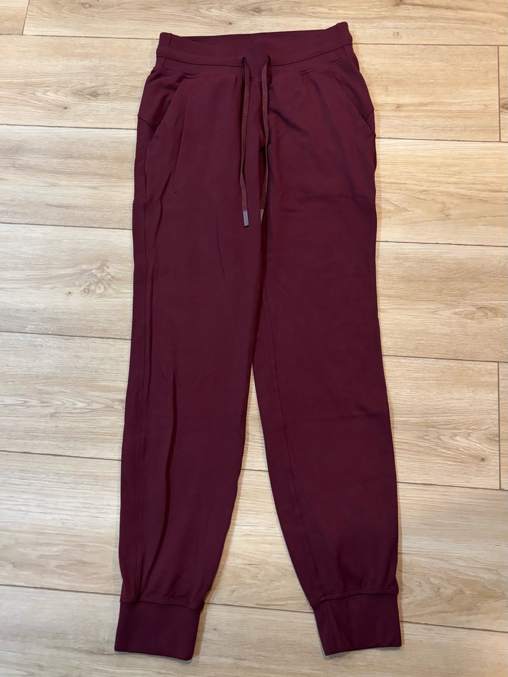 Lululemon Ready to Rulu HR Joggers Size 4 maroon